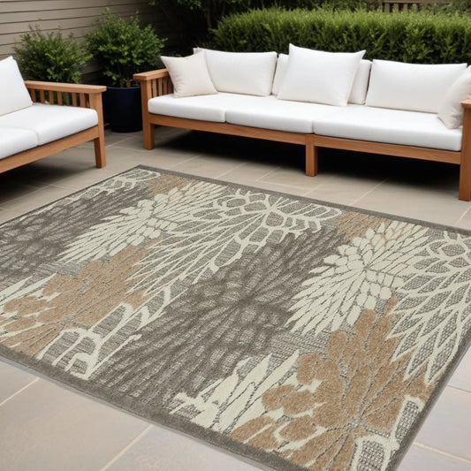 6' X 9' Gray And Ivory Floral Indoor Outdoor Area Rug
