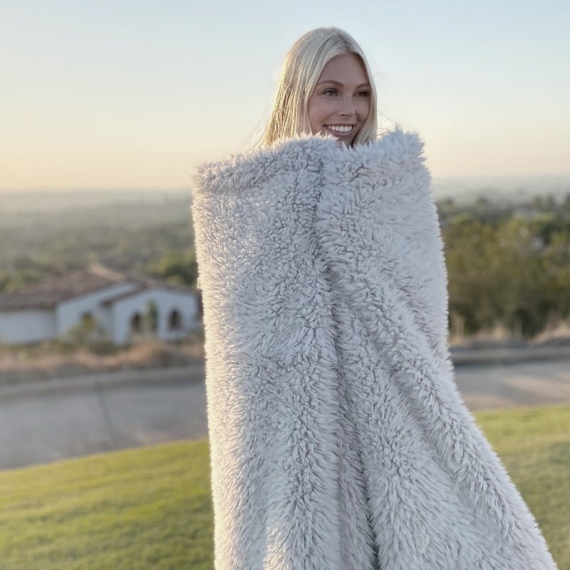 ANGEL PLUSH BLANKET | BIG - SILVER CLOUD - nobiliving.com