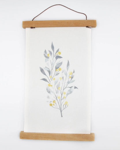 Wall Hanging with magnetic holders