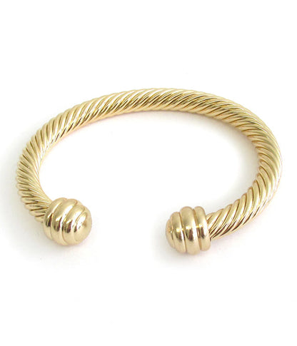 Gold Cuff Twist Bracelet close up