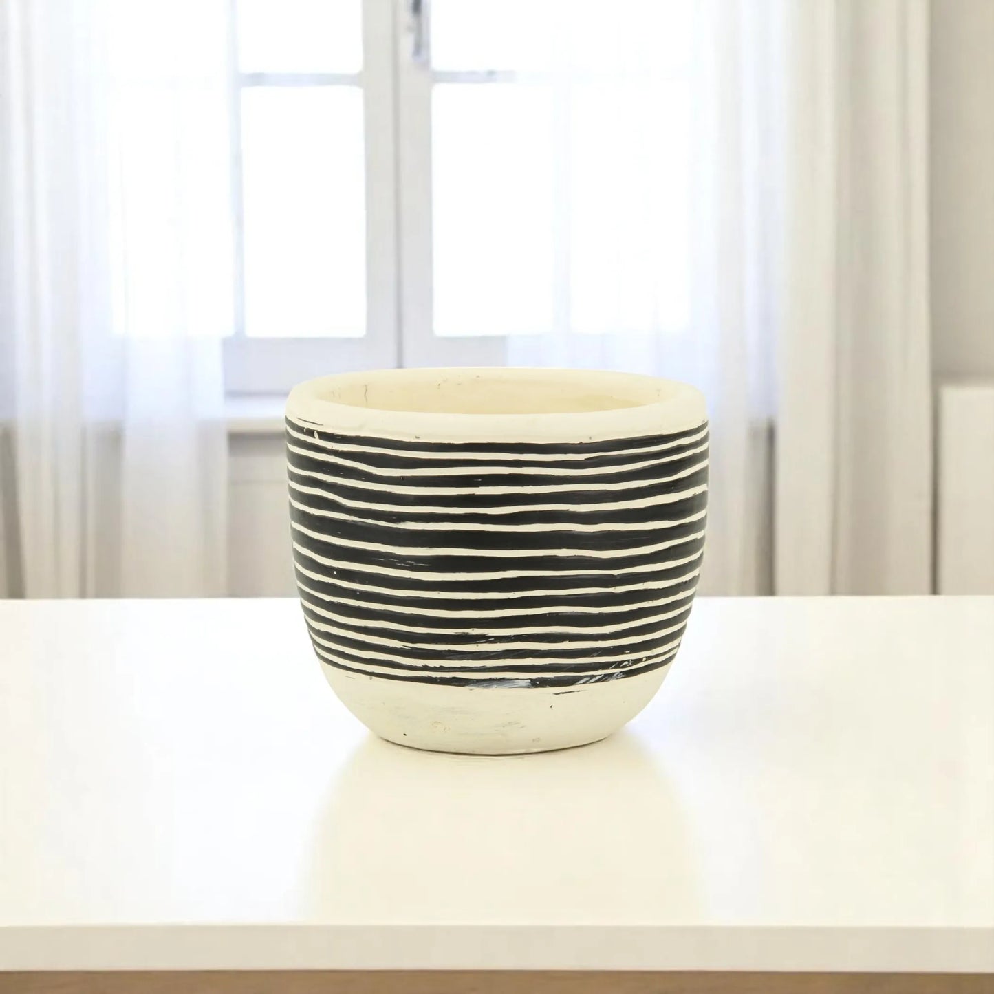 Ceramic 39 Ounce Striped Round Distressed Pot Planter