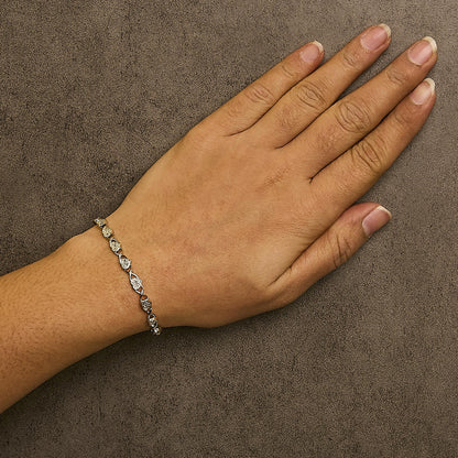 .925 Sterling Silver Diamond Accent Heart Link Bracelet (I-J Color, I3 Clarity)