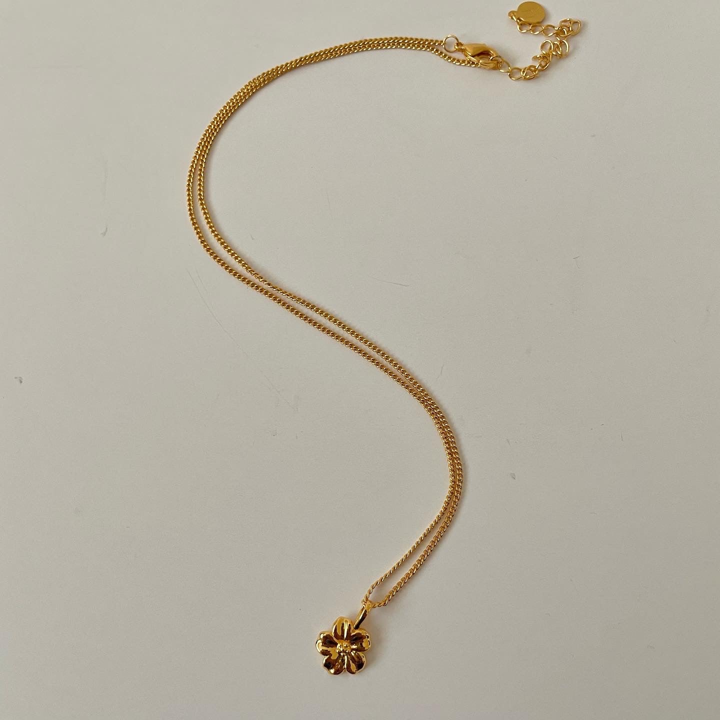 Hibiscus Pendant Necklace - nobiliving.com