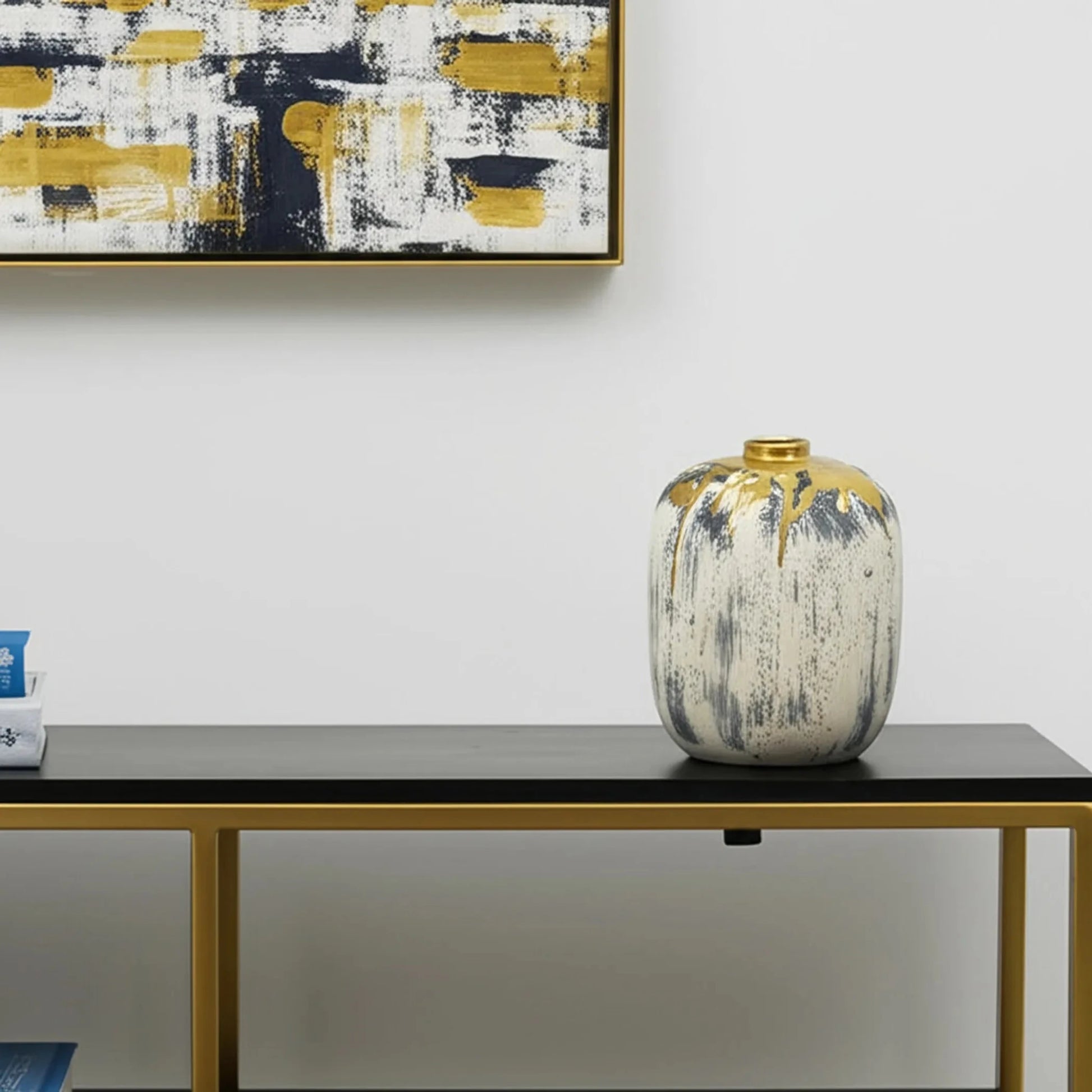 Ivory and Gold Modern Abstract Ceramic Table Vase - 3 Styles - Nobiliving